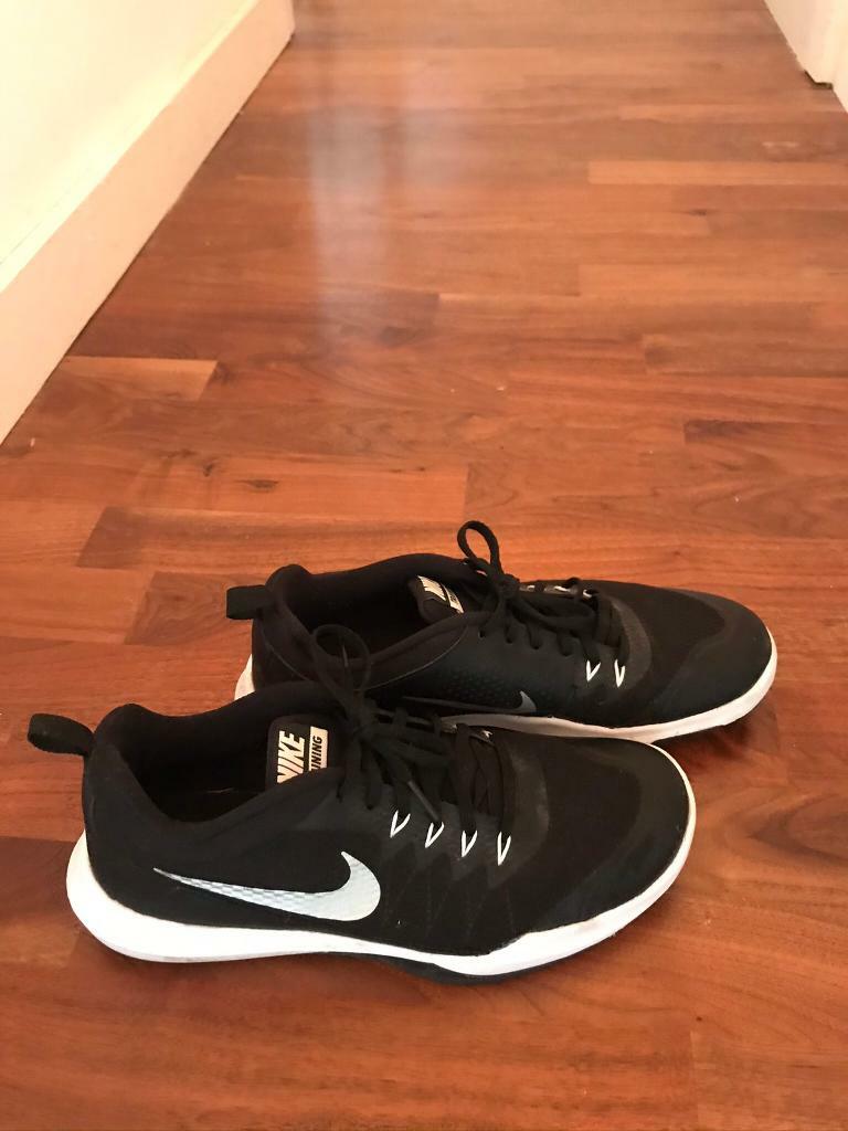 nike trainers near me